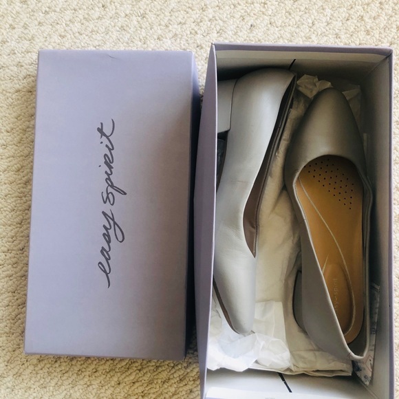 Easy Sprit Caldise Low Heel Dress Shoes - Picture 3 of 4